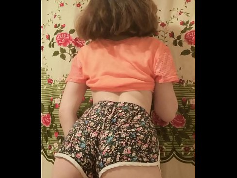❤️ Leanbh óg sexy ag baint dá shorts ar cheamara ️❌  Porn na Rúise  ag ga.com-porn-kai.ru